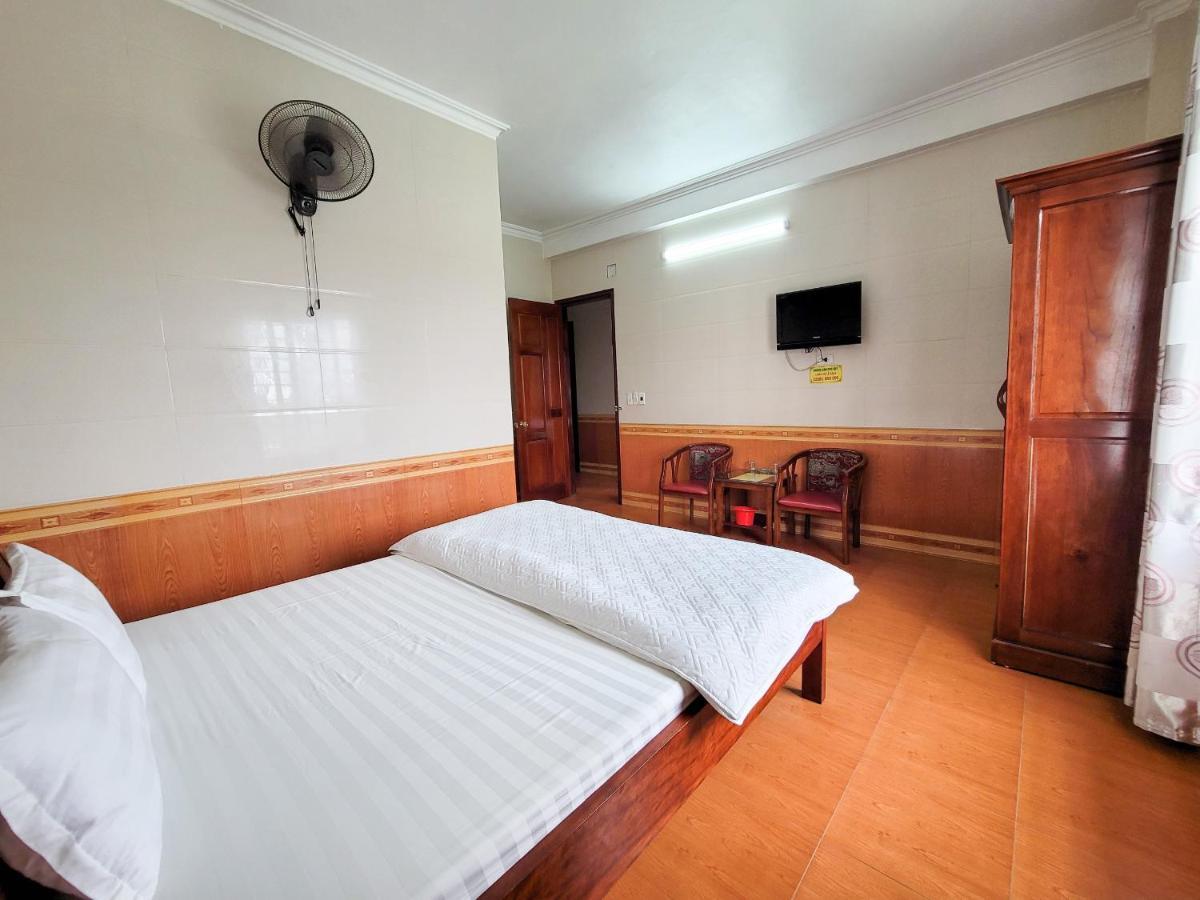 Phu Quy Hotel Ha Tinh Bagian luar foto