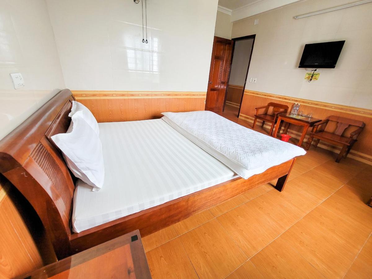 Phu Quy Hotel Ha Tinh Bagian luar foto